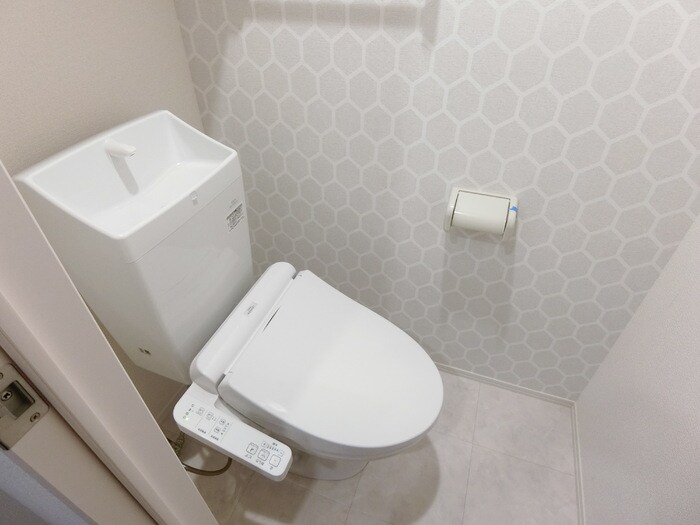 Ｄ－ｒｏｏｍアリビオ泉崎の物件内観写真