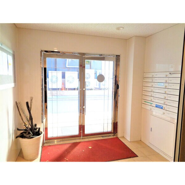 県庁前レジデンスの物件外観写真