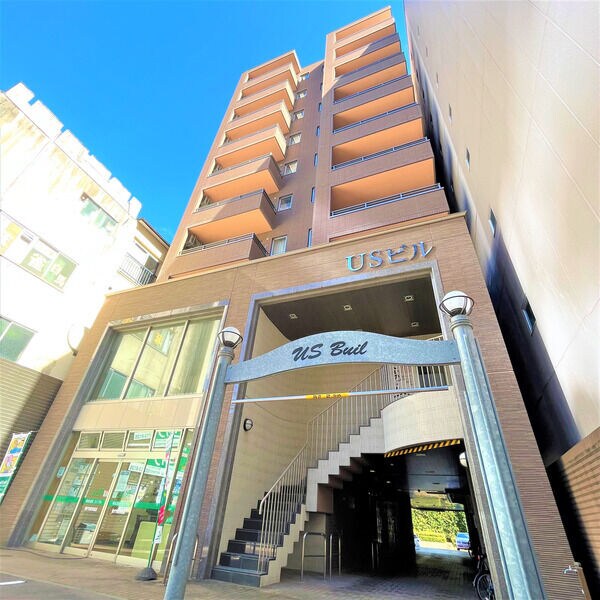 USビルの物件外観写真