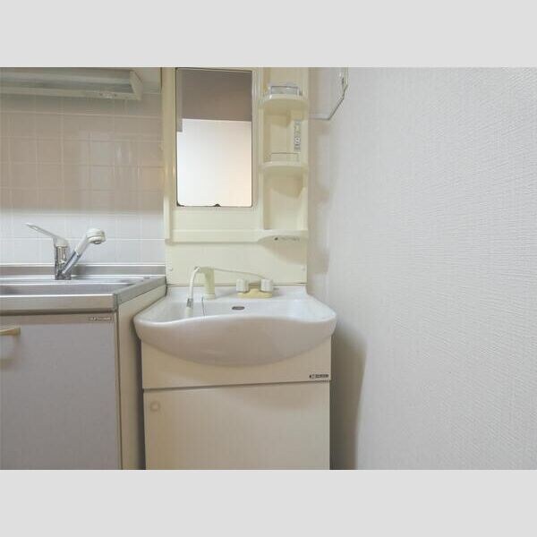 泉中央駅 徒歩8分 1階の物件内観写真