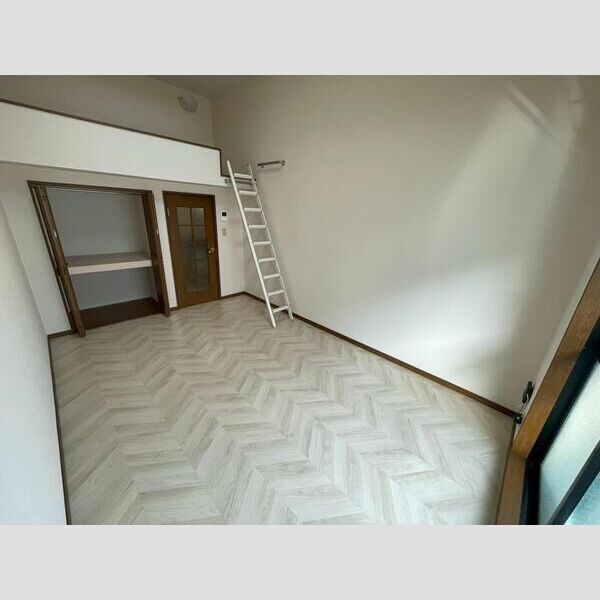 ウエストキャッスル河原町の物件内観写真