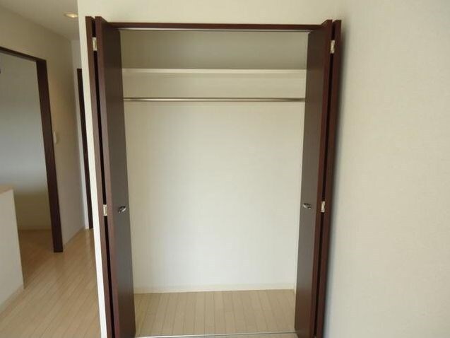 ヴィアーレ八幡3丁目の物件内観写真