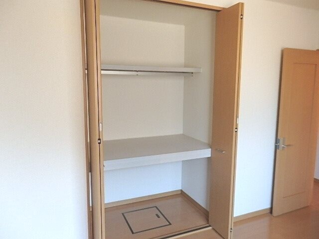 エスト・ハナセンの物件内観写真