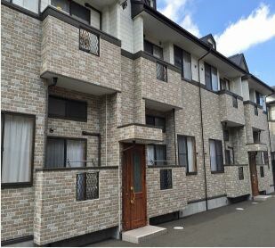 エスポワールコマツII　B館の物件外観写真