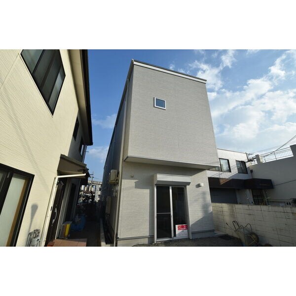 アークテラス荒町の物件外観写真