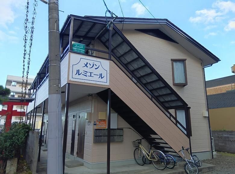 メゾンルミエールの物件外観写真