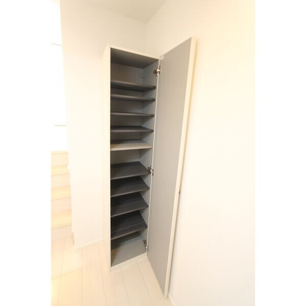 ポルコ　ロッソの物件内観写真