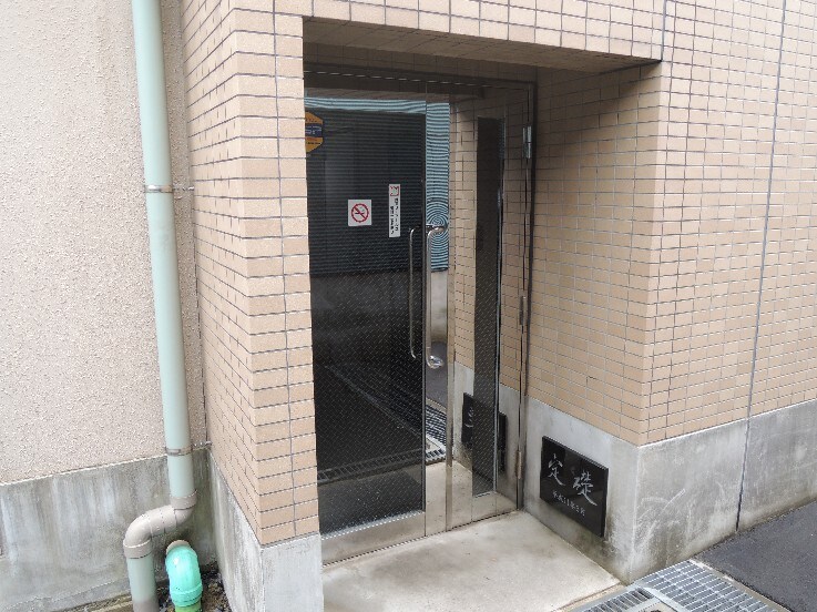 アバンサール泉中央の物件外観写真