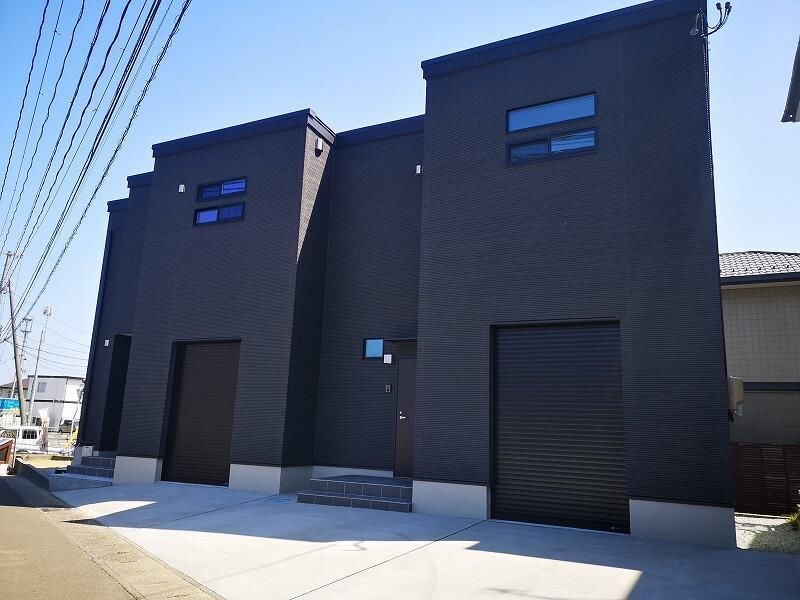 ガレージハウス桜木の物件外観写真