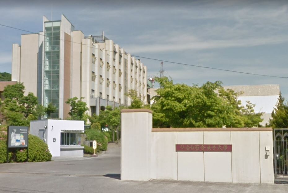 バーシティハウス泉Bの物件外観写真