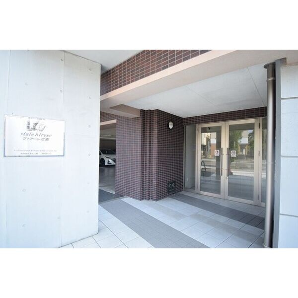 ヴィアーレ広瀬の物件外観写真