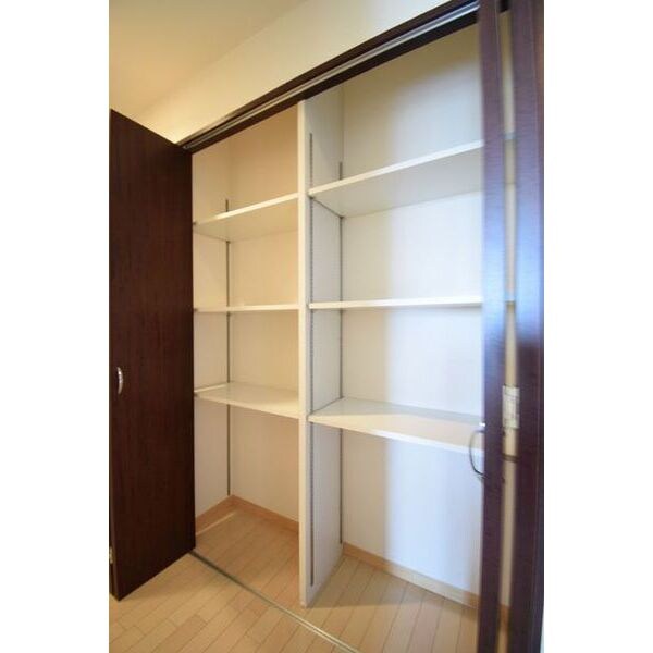 ヴィアーレ広瀬の物件内観写真