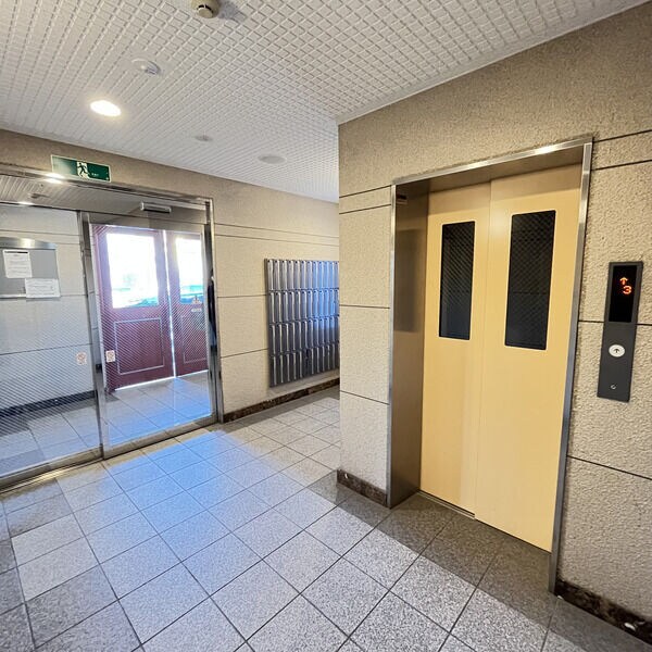 スクエア泉中央の物件外観写真