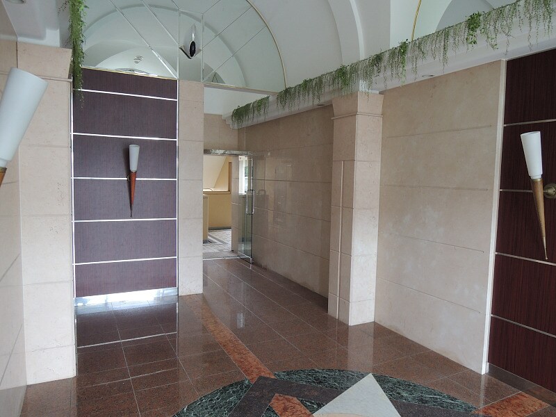 シャングリラ高松の物件外観写真