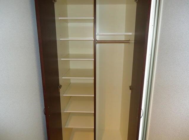 ヴィアーレ八幡3丁目の物件内観写真