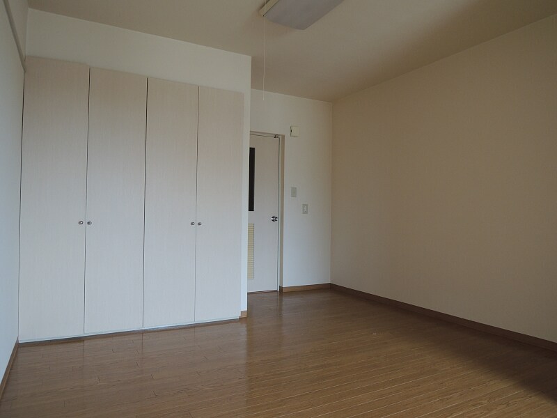 イーグルハイツ萩野町の物件内観写真