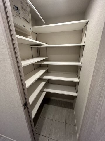 シーズンフラッツ青葉通一番町の物件内観写真