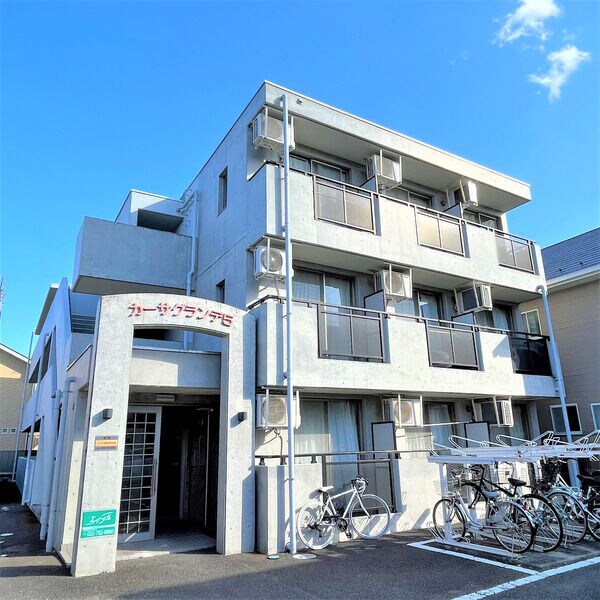 カーサグランデ5の物件外観写真