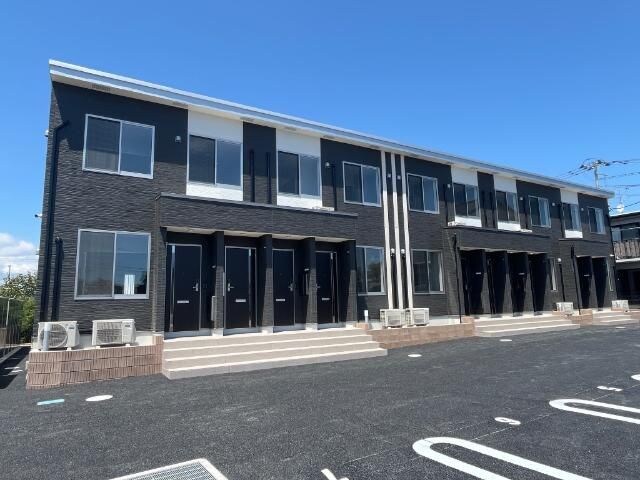 クララメンテの物件外観写真