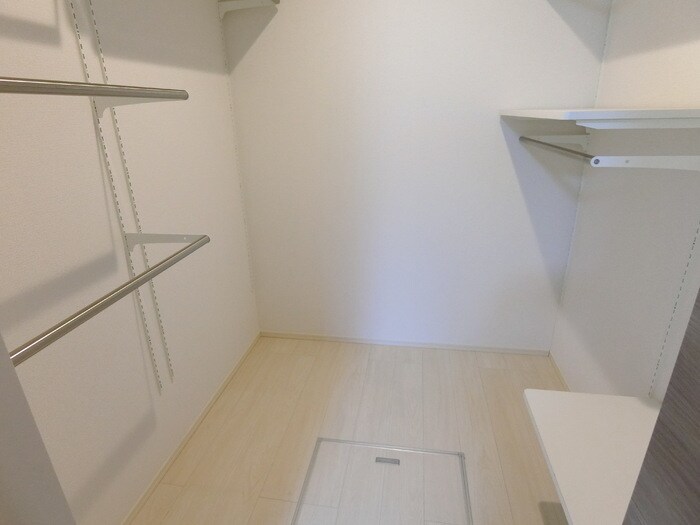 グランディール泉中央の物件内観写真