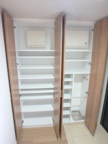 シュロスミーナ晩翠通の物件内観写真