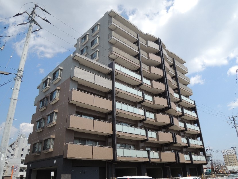 ラフィネの物件外観写真