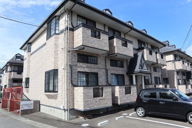 エルマーノ愛子中央2の物件外観写真