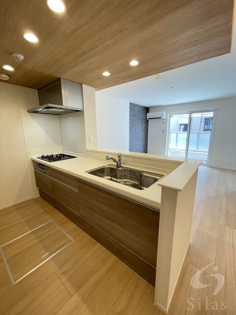 出屋敷駅 バス9分  西難波南下車：停歩1分 2階の物件内観写真