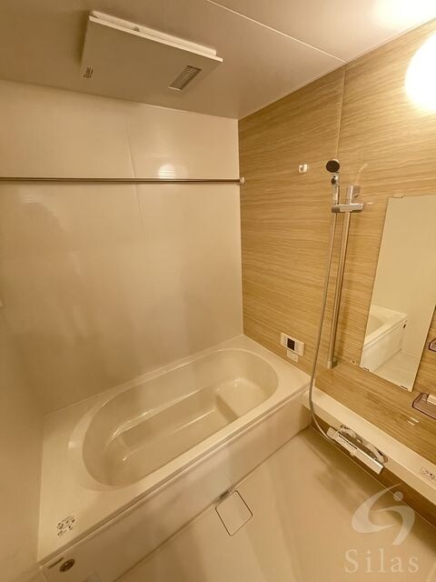 出屋敷駅 バス9分  西難波南下車：停歩1分 2階の物件内観写真