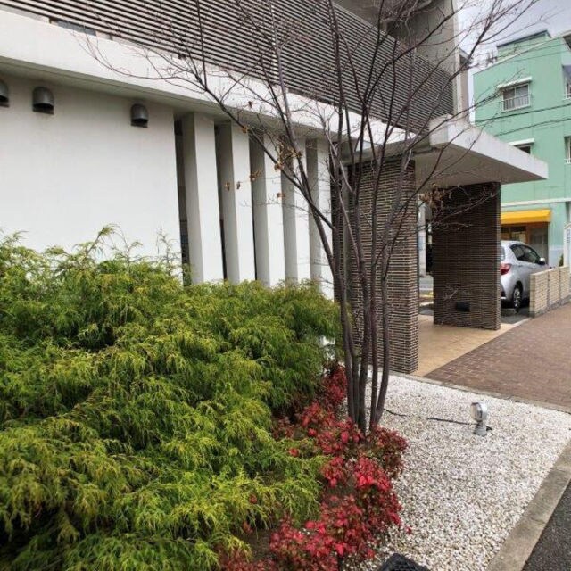 摂津本山駅 徒歩5分 1階の物件外観写真