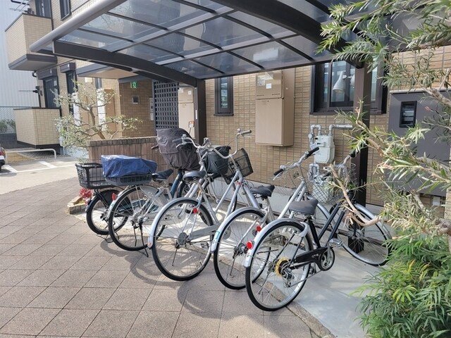 川西池田駅 徒歩16分 1階の物件外観写真