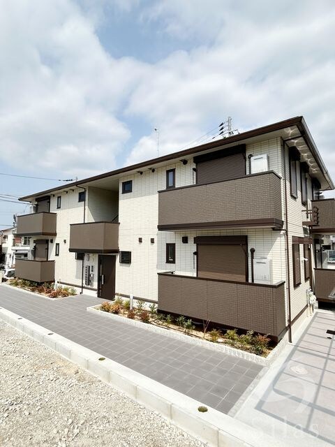 山下駅 徒歩3分の物件外観写真