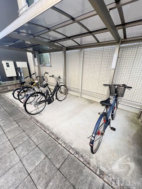 伊丹駅 バス15分  中野東バス停下車：停歩3分 1階の物件外観写真