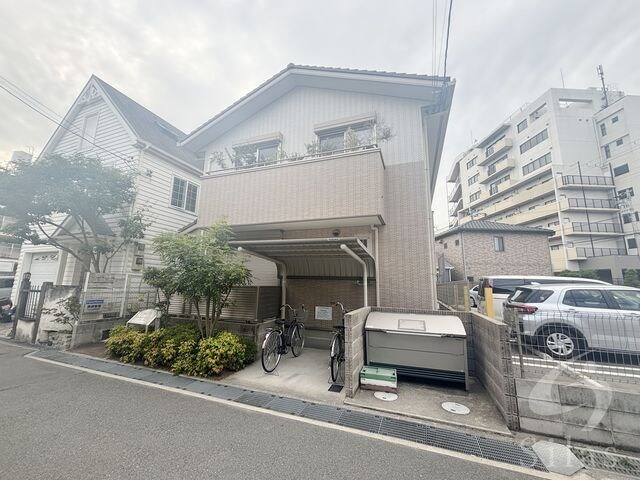 川西池田駅 徒歩2分の物件外観写真