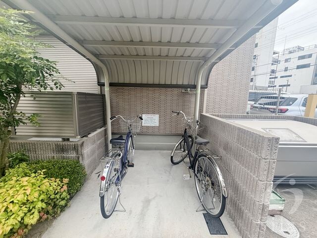 川西池田駅 徒歩2分 2階の物件外観写真