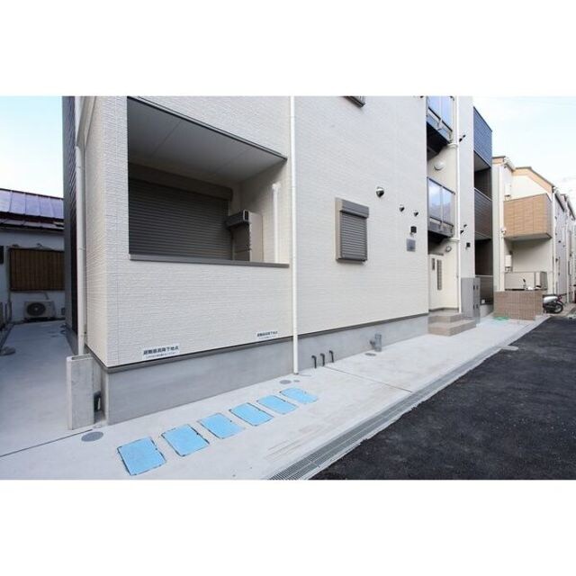 出屋敷駅 徒歩7分 1階の物件外観写真