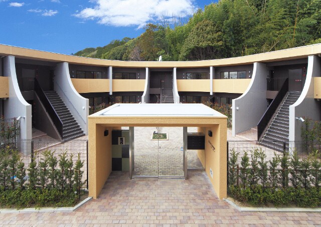 山本駅 徒歩8分の物件外観写真