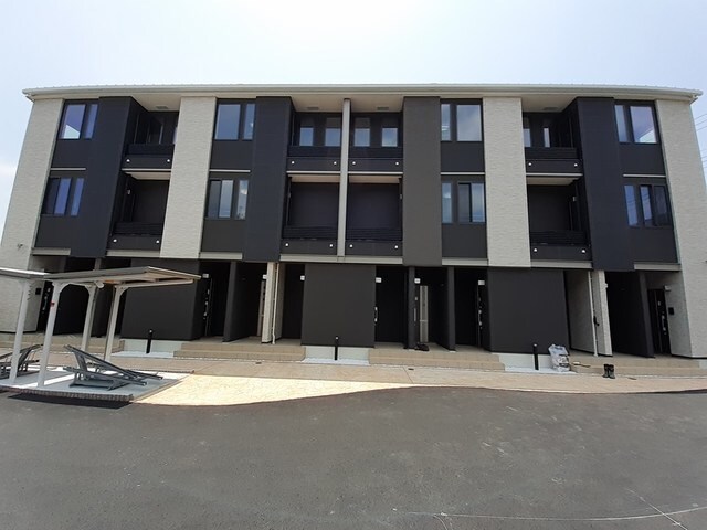 兵庫県川西市加茂１丁目の物件外観写真