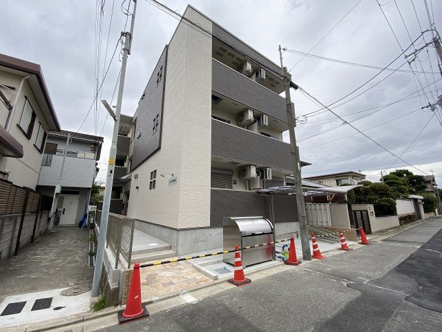 フジパレスJR吹田駅東の物件外観写真