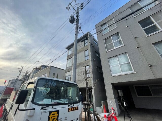 幌平橋駅 徒歩12分 3階の物件外観写真