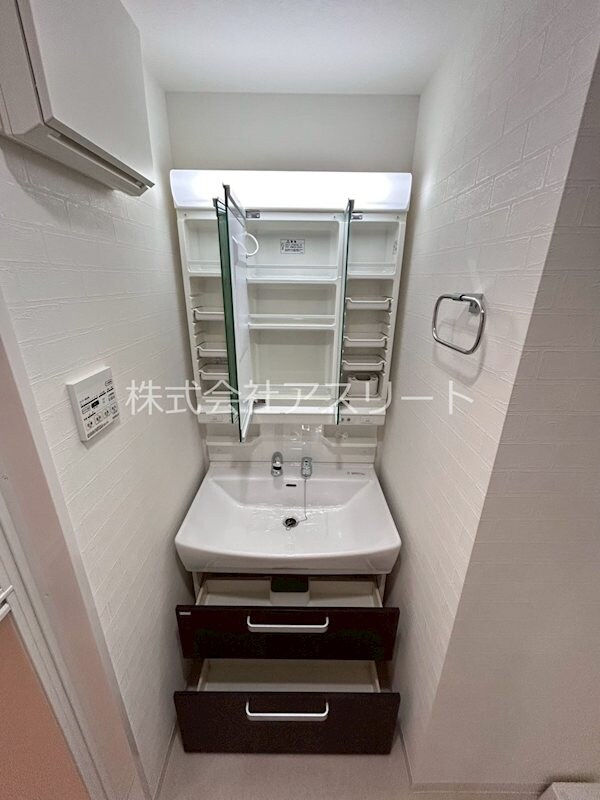 箱崎駅 徒歩4分 3階の物件内観写真