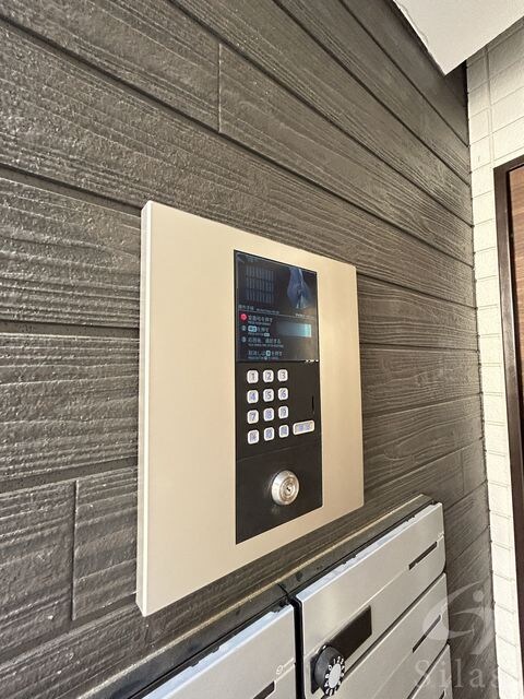 R-smart椥辻の物件外観写真