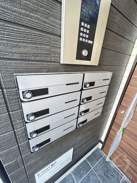 R-smart椥辻の物件外観写真