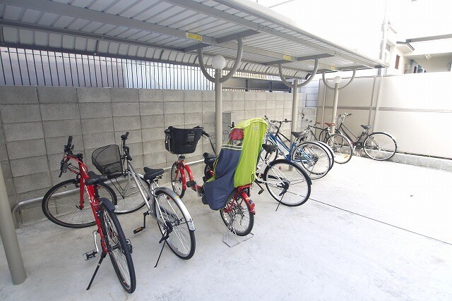 グラン佐竹の物件外観写真