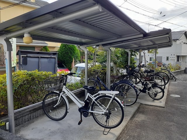 アーバン御陵の物件外観写真