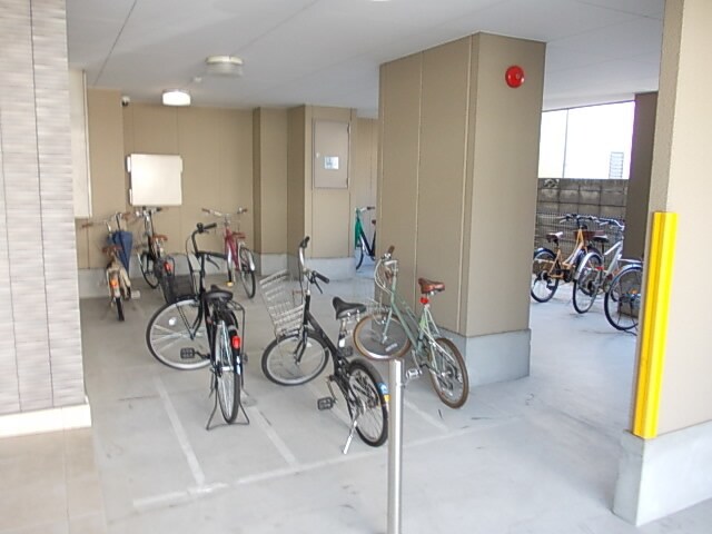 ドミール西大路の物件外観写真