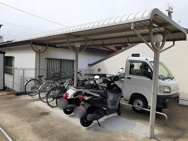 ロ・ピュールの物件外観写真