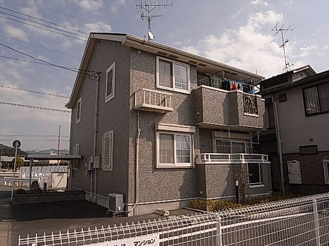 シャン・ド・フルールかも川の物件外観写真