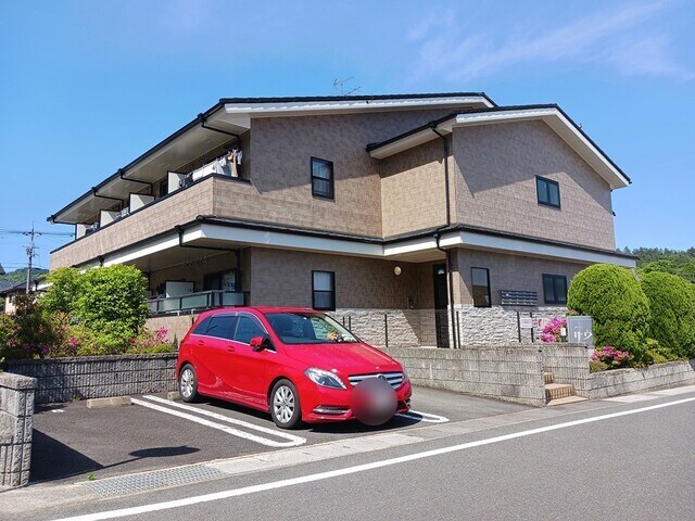 メゾン　リーヴの物件外観写真