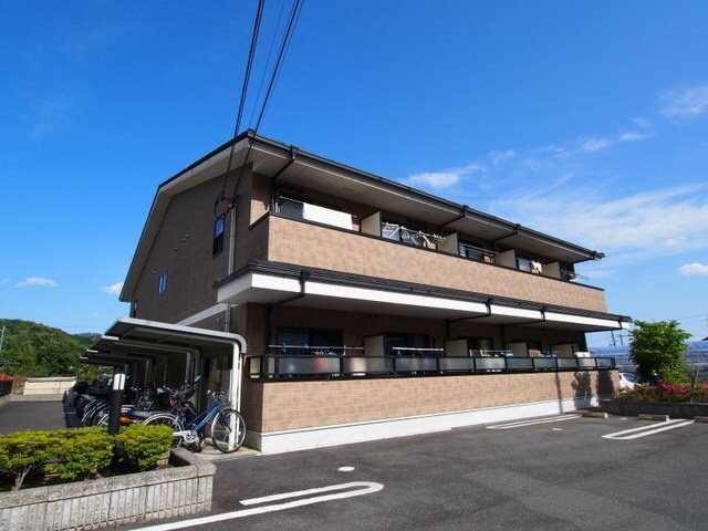 メゾン　リーヴの物件外観写真